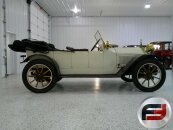 1913 Hupmobile Model 32