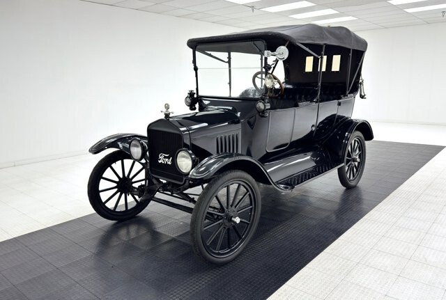 1917-Ford-Model_T-antiques--