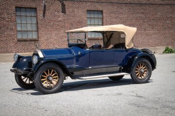 1918 Pierce-Arrow Model 48