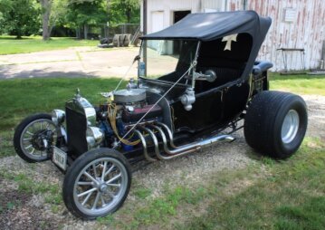 1923 Ford Custom