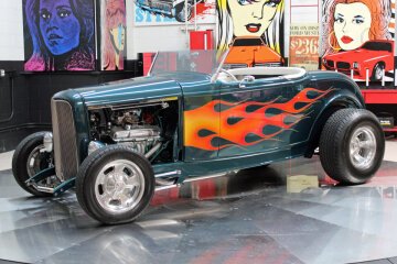 1932 Ford Model 18