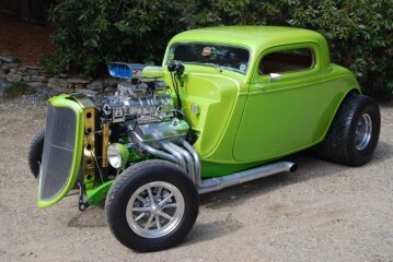 1933 Ford Custom