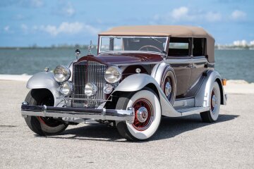1933 Packard Twelve