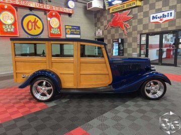 1934 Ford Custom