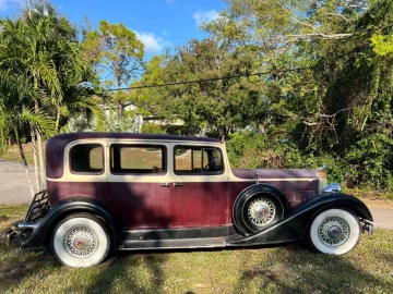 1934 Packard Super 8