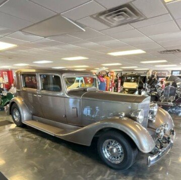 1934 Packard Super 8