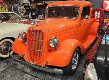 1935 Ford Custom