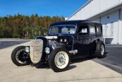 1935 Ford Deluxe