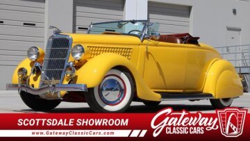 1935 Ford Deluxe