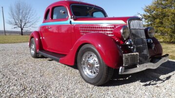 1935 Ford Deluxe