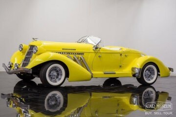 1936 Auburn 852-Replica