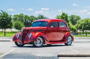 1937 Ford Custom