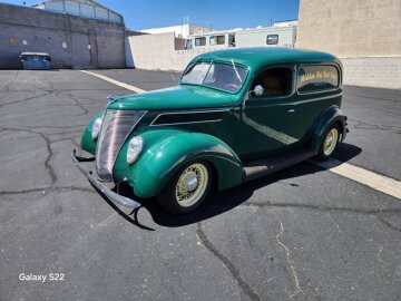 1937 Ford Custom