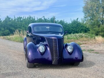 1937 Ford Custom