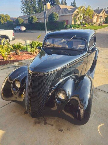 1937 Ford Custom
