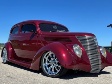 1937 Ford Custom