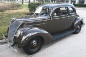 1937 Ford Deluxe