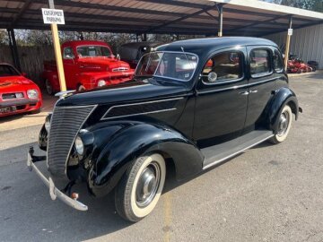 1937 Ford Deluxe