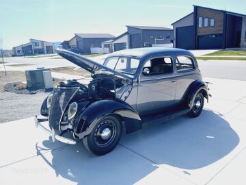 1937 Ford Model 74
