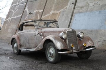 1937 Mercedes-Benz 230