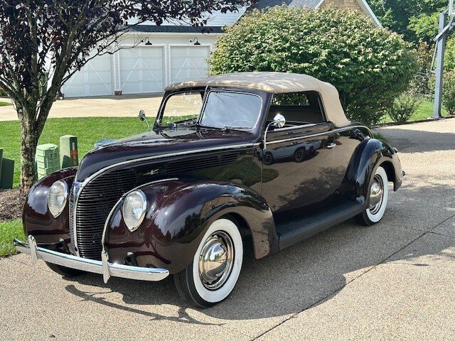 1938 Ford Deluxe