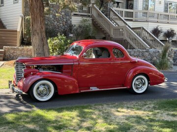 1938 Oldsmobile Custom