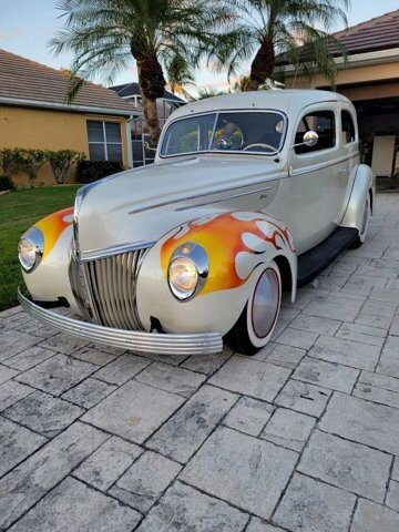 1939 Ford Custom