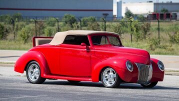 1939 Ford Custom