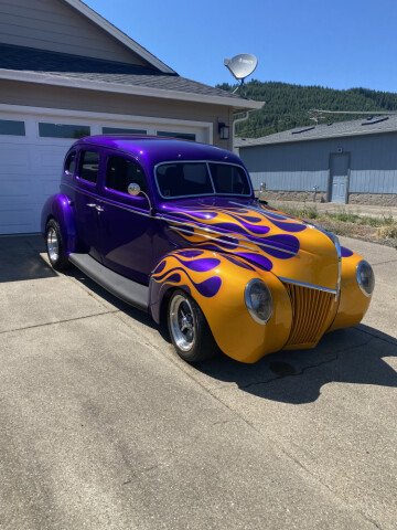 1939 Ford Custom