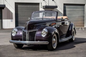 1939 Ford Deluxe