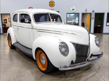 1939 Ford Deluxe