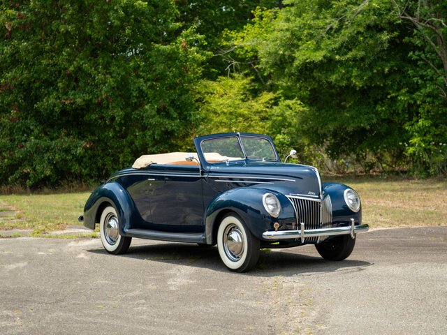 1939 Ford Deluxe