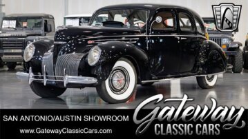 1939 Lincoln Zephyr