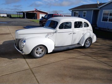 1940 Ford Deluxe