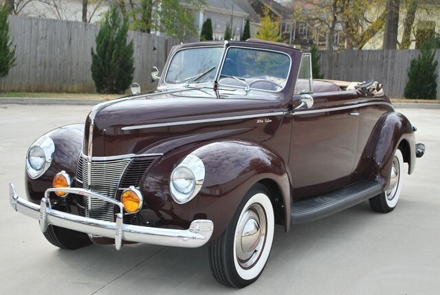 1940 Ford Deluxe