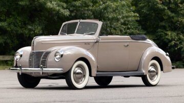 1940 Ford Deluxe
