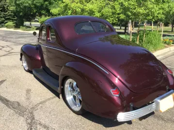 1940 Ford Deluxe