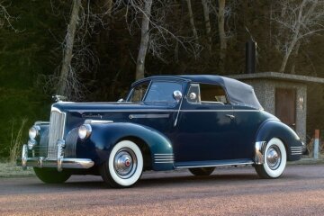 1941 Packard Model 120