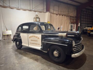 1947 Ford Super Deluxe
