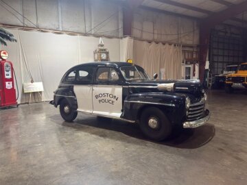 1947 Ford Super Deluxe
