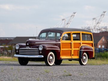 1947 Ford Super Deluxe