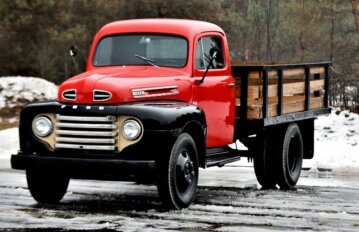 1948 Ford F4