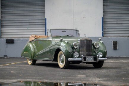 Photo 1 for 1952 Rolls-Royce Silver Dawn