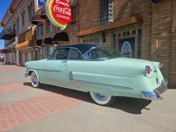 1953 Ford Crestline