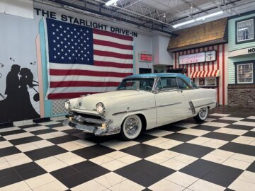 1953 Ford Crestline