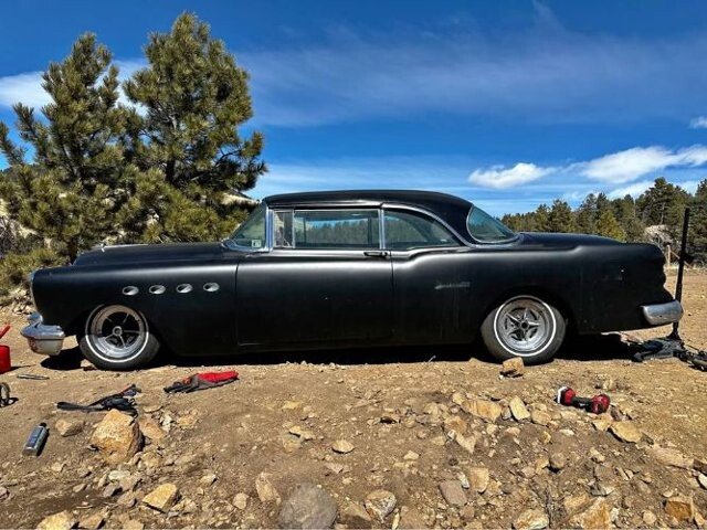 Voiture Ancienne Buick Roadmaster Sedan MF321 En Tôle à Friction - Incomplète