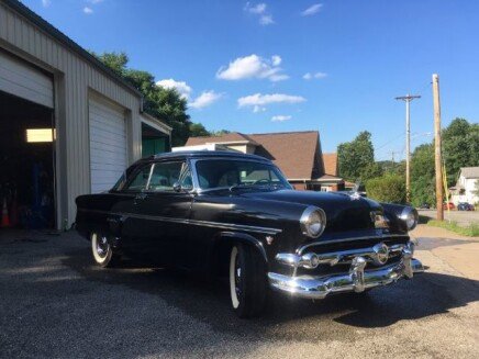 Photo 1 for 1954 Ford Crestline