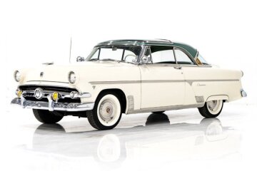 1954 Ford Crestline