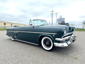 1954 Ford Crestline