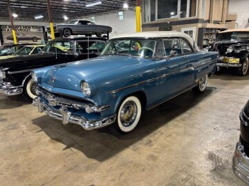 1954 Ford Crestline
